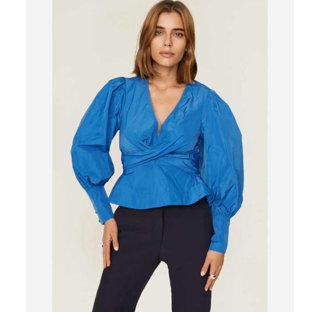 VERONICA BEARD Seema Twist Front
Taffeta Blouse in Bluebell Sz 8 new without tag